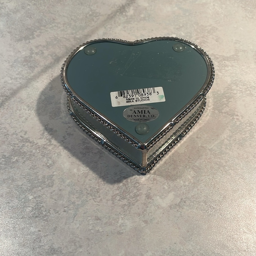 Amia “Mom” Stained Glass Trinket Box - Picture 7 of 7